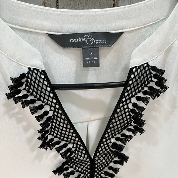 Market & Spruce Boho Bell Sleeve Embroidered Blouse White Size Small - Picture 2 of 6